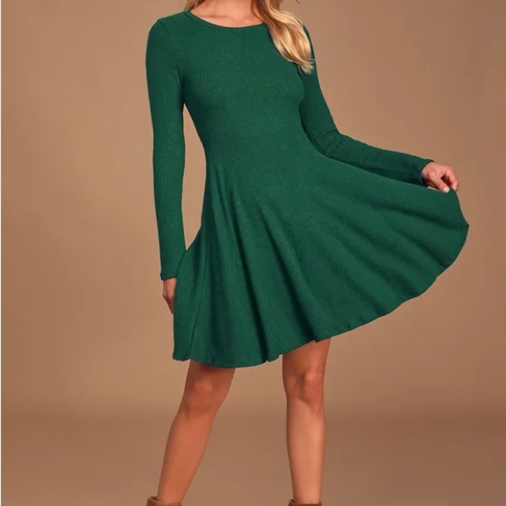 Lulu’s Fit and flare Green Long Sleeve skater Dress